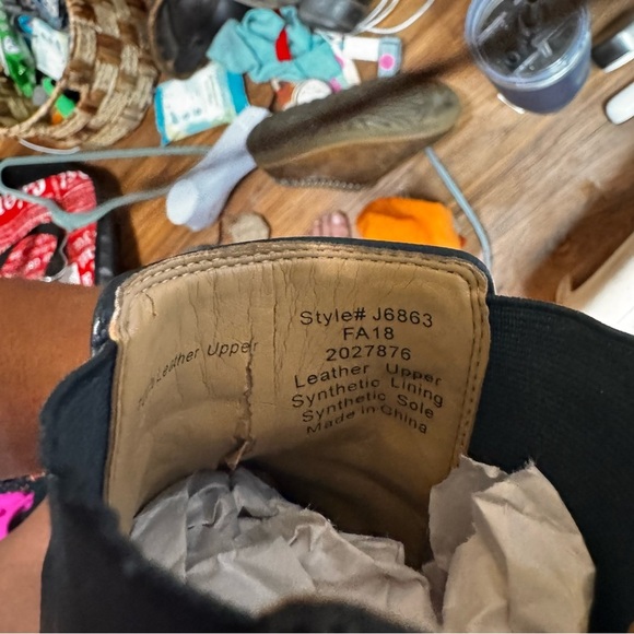 J. CREW Factory Classic Black Chelsea boot. Vegan Leather Sz 6 - Picture 7 of 8